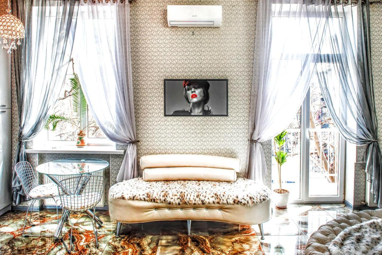 Soborna Square Apartment Odessa Zewnętrze zdjęcie